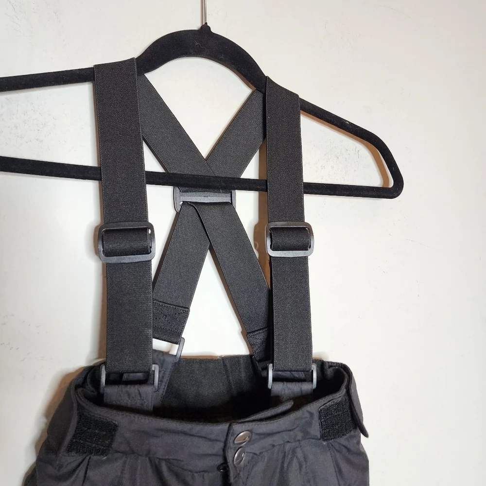 Dare2b snow pants‎ with removable suspenders.